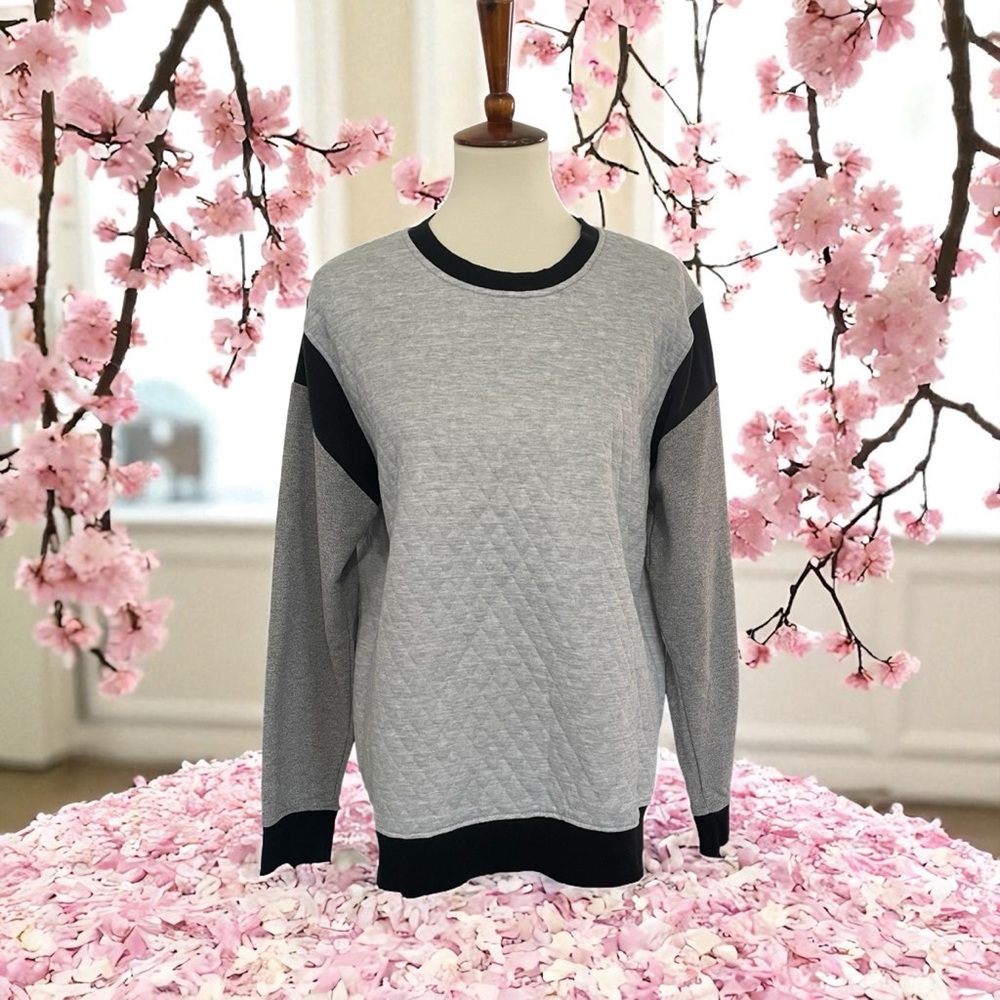Gray‎ and Black Women's Sweatshirt Quilted Design Medium